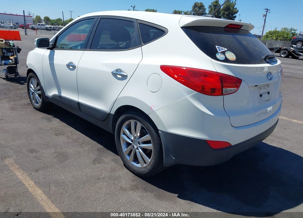 2011 HYUNDAI TUCSON LIMITED VIN: KM8JU3AC8BU140887