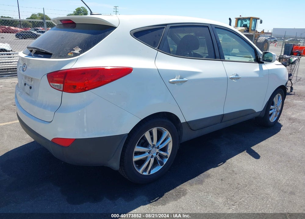 2011 HYUNDAI TUCSON LIMITED VIN: KM8JU3AC8BU140887