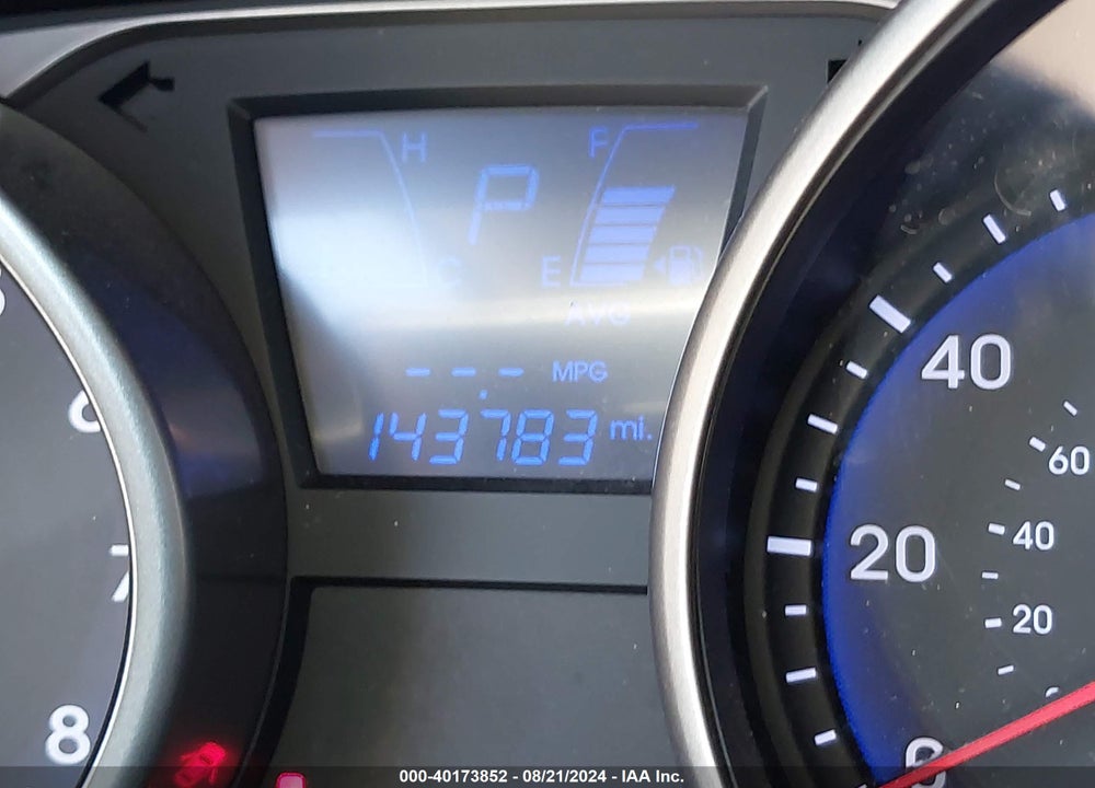 2011 HYUNDAI TUCSON LIMITED VIN: KM8JU3AC8BU140887