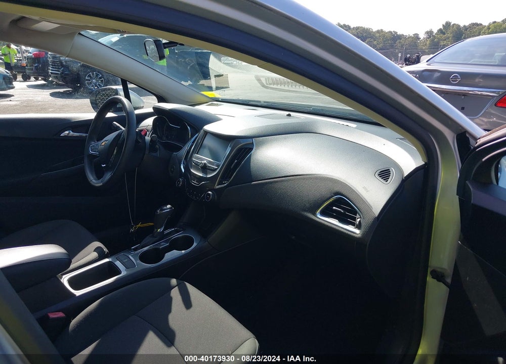 2017 CHEVROLET CRUZE LT AUTO VIN: 1G1BE5SM4H7118734