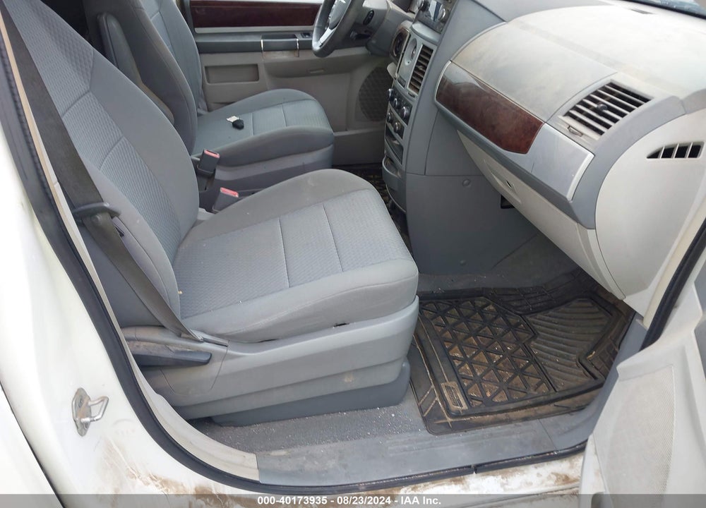 2010 CHRYSLER TOWN & COUNTRY TOURING VIN: 2A4RR5D16AR432378