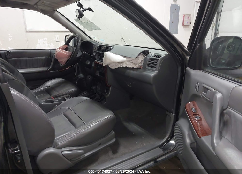 1999 HONDA PASSPORT EX/LX VIN: 4S6CM58WXX4401083