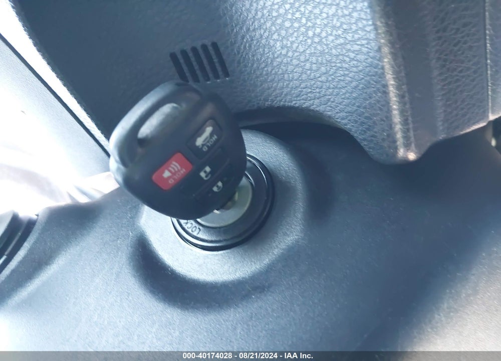 2015 TOYOTA COROLLA VIN: 5YFBURHE4FP275175
