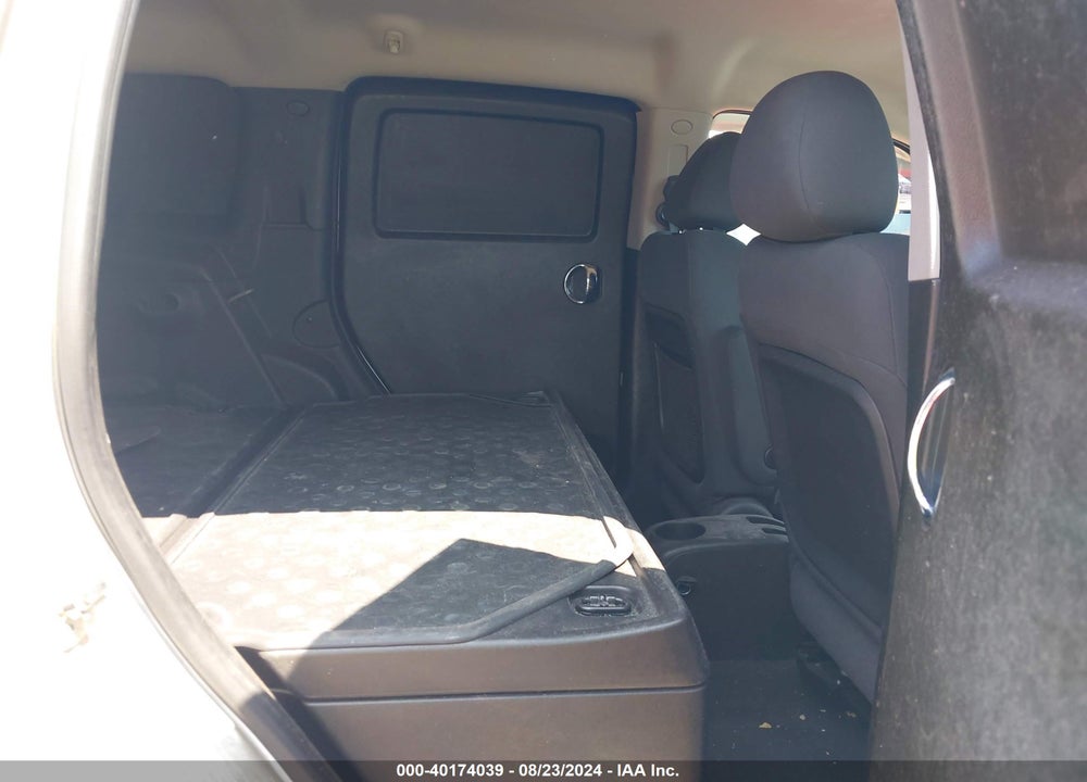 2008 CHEVROLET HHR PANEL LS VIN: 3GCDA85DX8S612106