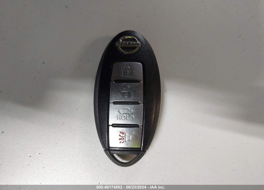 2016 NISSAN SENTRA SR VIN: 3N1AB7AP4GY291060