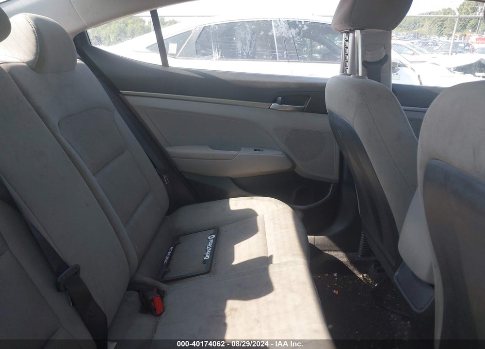 2017 HYUNDAI ELANTRA SE VIN: KMHD74LF4HU117746