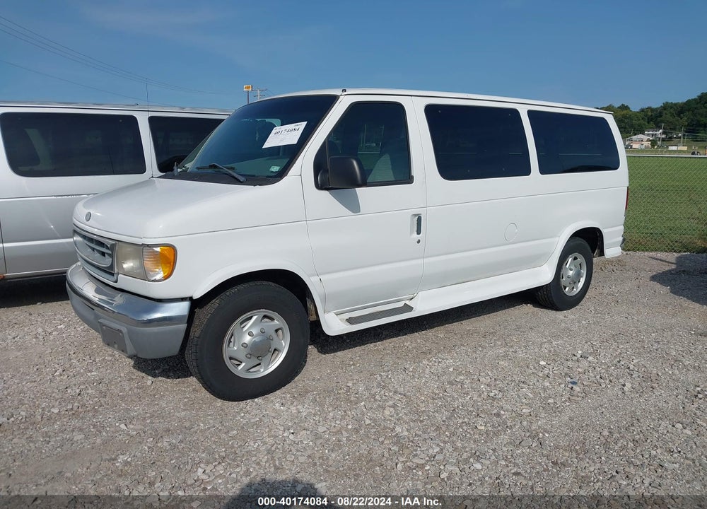 2000 FORD E-350 SUPER DUTY XL/XLT VIN: 1FBNE31L4YHB83096