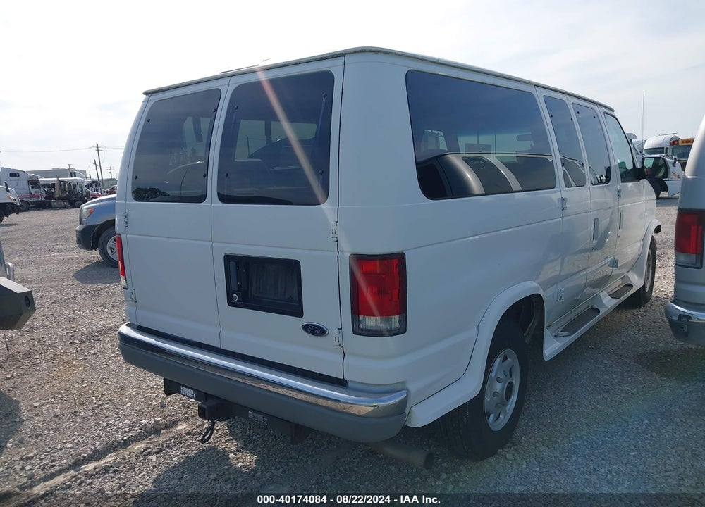 2000 FORD E-350 SUPER DUTY XL/XLT VIN: 1FBNE31L4YHB83096