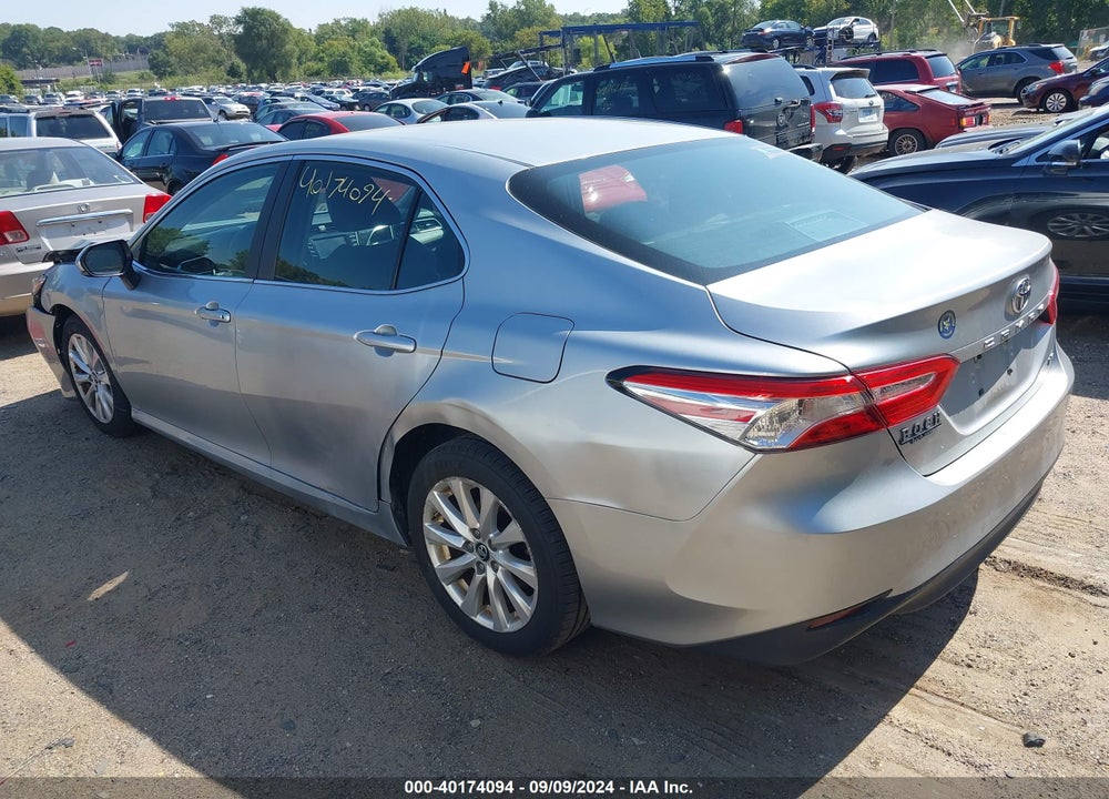 2018 TOYOTA CAMRY LE VIN: 4T1B11HK4JU534285