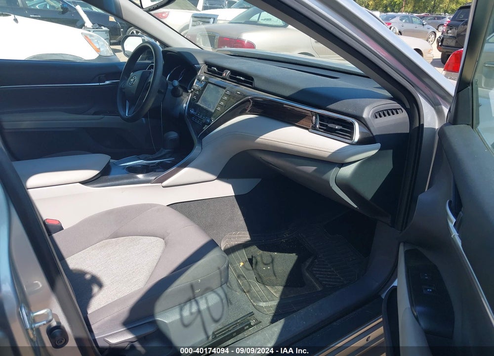 2018 TOYOTA CAMRY LE VIN: 4T1B11HK4JU534285
