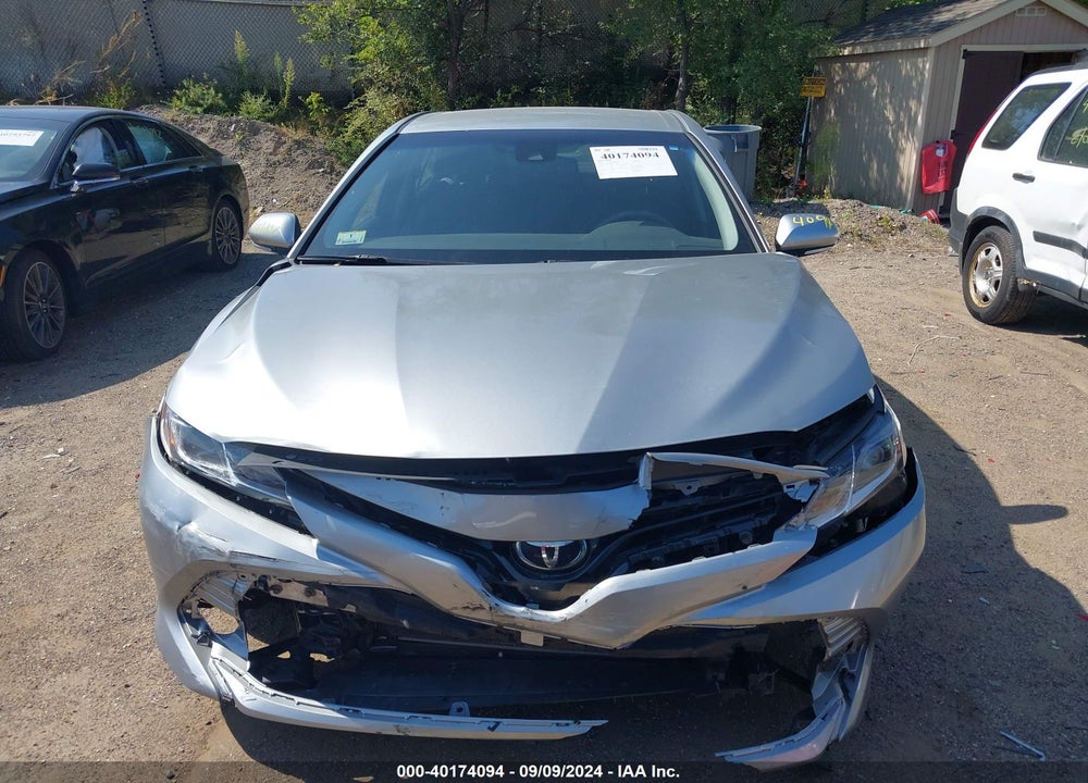 2018 TOYOTA CAMRY LE VIN: 4T1B11HK4JU534285