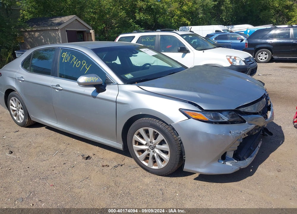 2018 TOYOTA CAMRY LE VIN: 4T1B11HK4JU534285