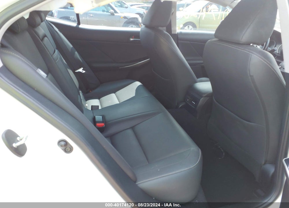 2016 LEXUS IS 300 VIN: JTHCM1D28G5014002