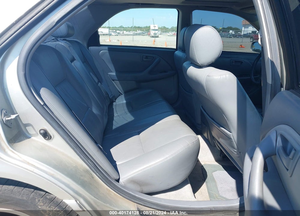 2001 TOYOTA CAMRY XLE V6 VIN: JT2BF28K310297445