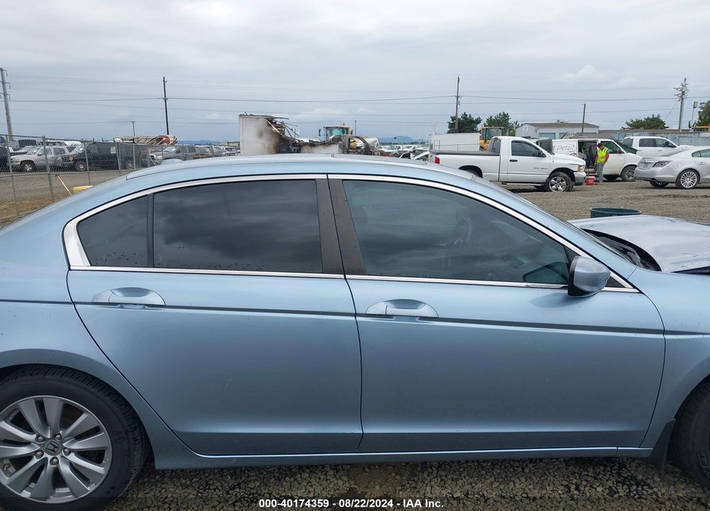 2012 HONDA ACCORD 2.4 EX-L VIN: 1HGCP2F88CA105693