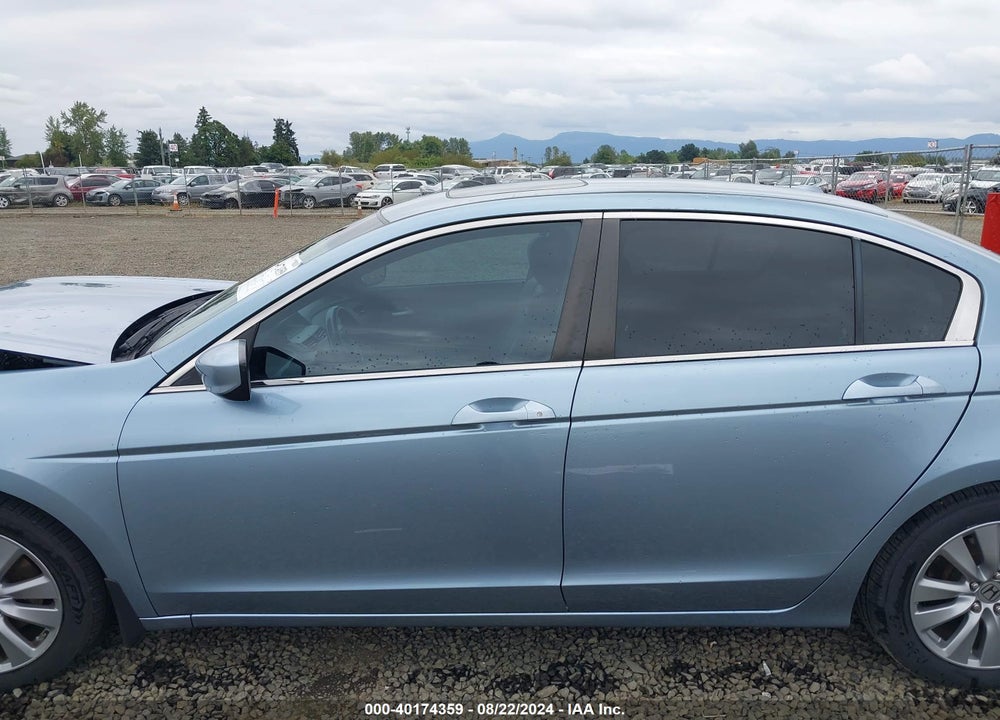 2012 HONDA ACCORD 2.4 EX-L VIN: 1HGCP2F88CA105693