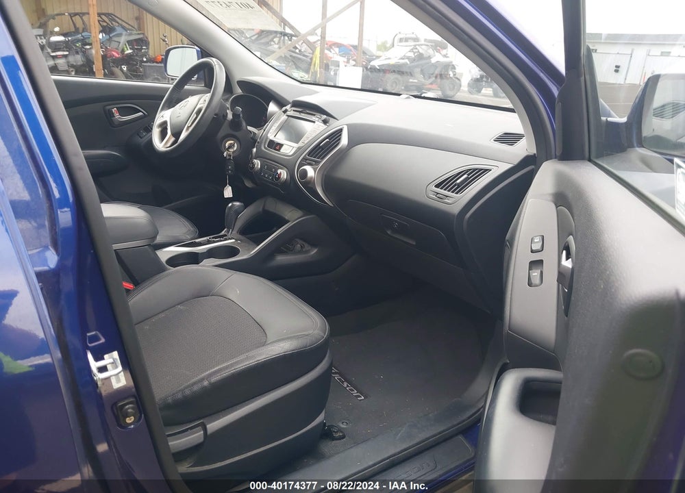2011 HYUNDAI TUCSON GLS VIN: KM8JU3AC9BU300923