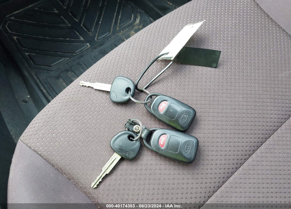 2010 KIA FORTE EX VIN: KNAFU4A22A5836173