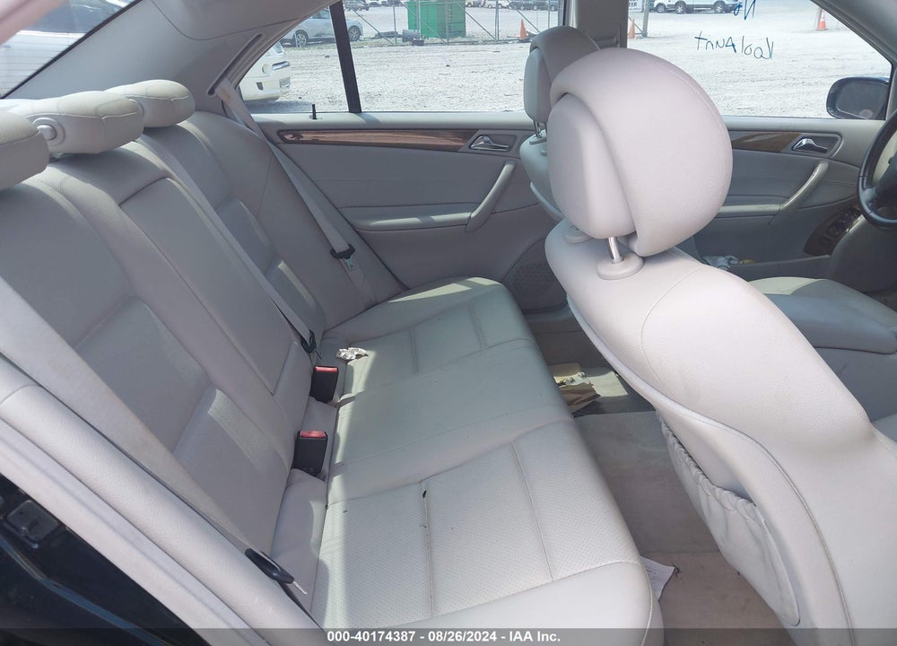 2007 MERCEDES-BENZ C 230 SPORT VIN: WDBRF52H37E027565