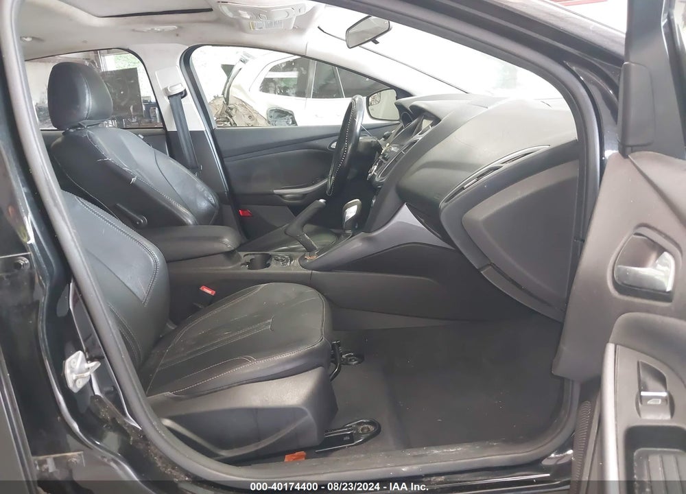 2014 FORD FOCUS TITANIUM VIN: 1FADP3J21EL243259