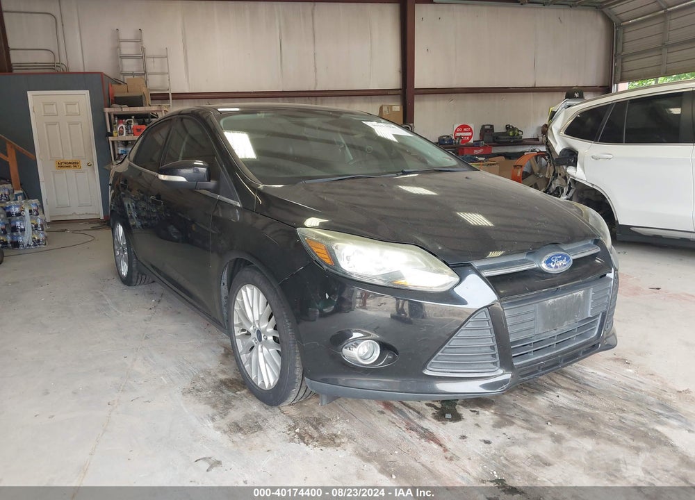 2014 FORD FOCUS TITANIUM VIN: 1FADP3J21EL243259