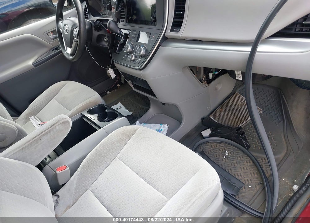 2015 TOYOTA SIENNA LE 8 PASSENGER VIN: 5TDKK3DC1FS552914