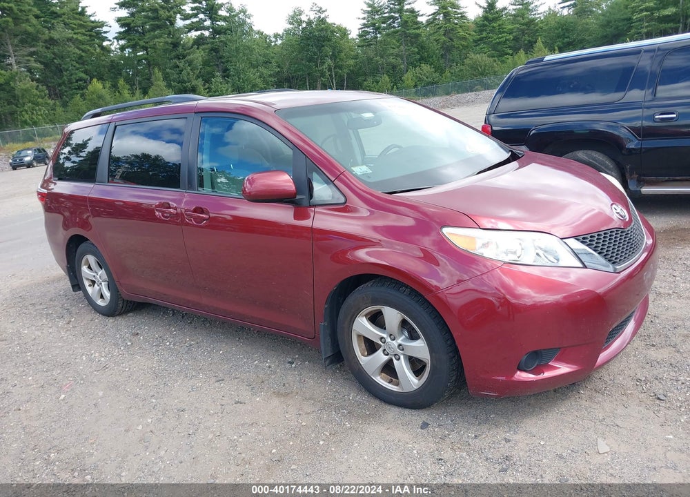 2015 TOYOTA SIENNA LE 8 PASSENGER VIN: 5TDKK3DC1FS552914