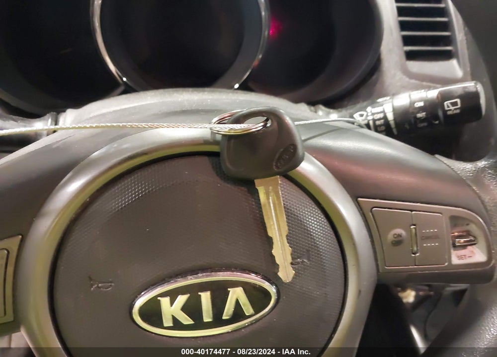 2011 KIA SOUL VIN: KNDJT2A26B7704558