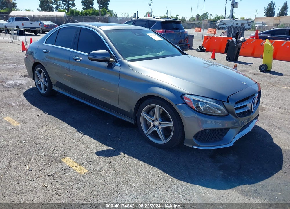 2017 MERCEDES-BENZ C 300 LUXURY/SPORT VIN: 55SWF4JB7HU194795