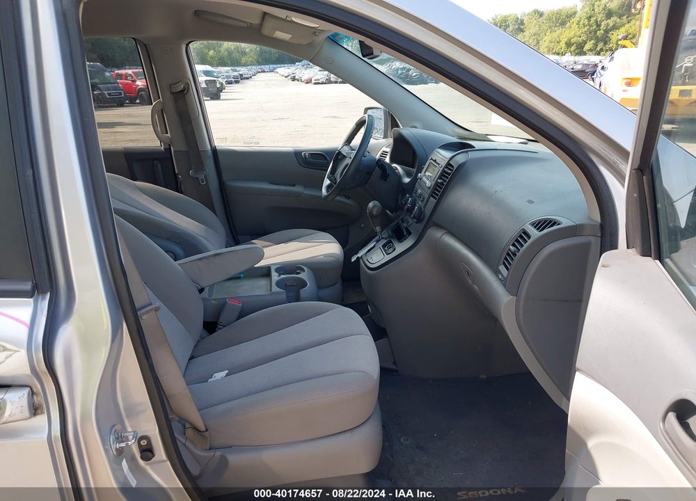 2010 KIA SEDONA LX VIN: KNDMG4C34A6328725