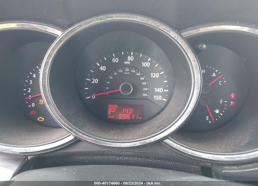 2013 KIA SORENTO LX VIN: 5XYKT3A68DG332188