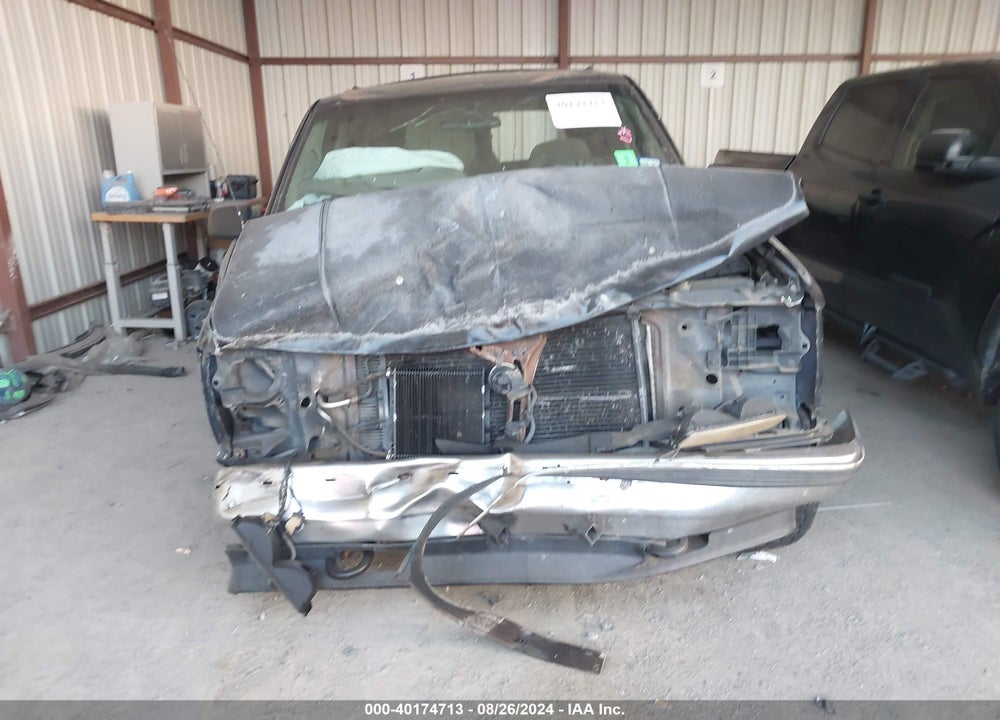 1999 CHEVROLET TAHOE LT VIN: 1GNEK13R2XJ536475