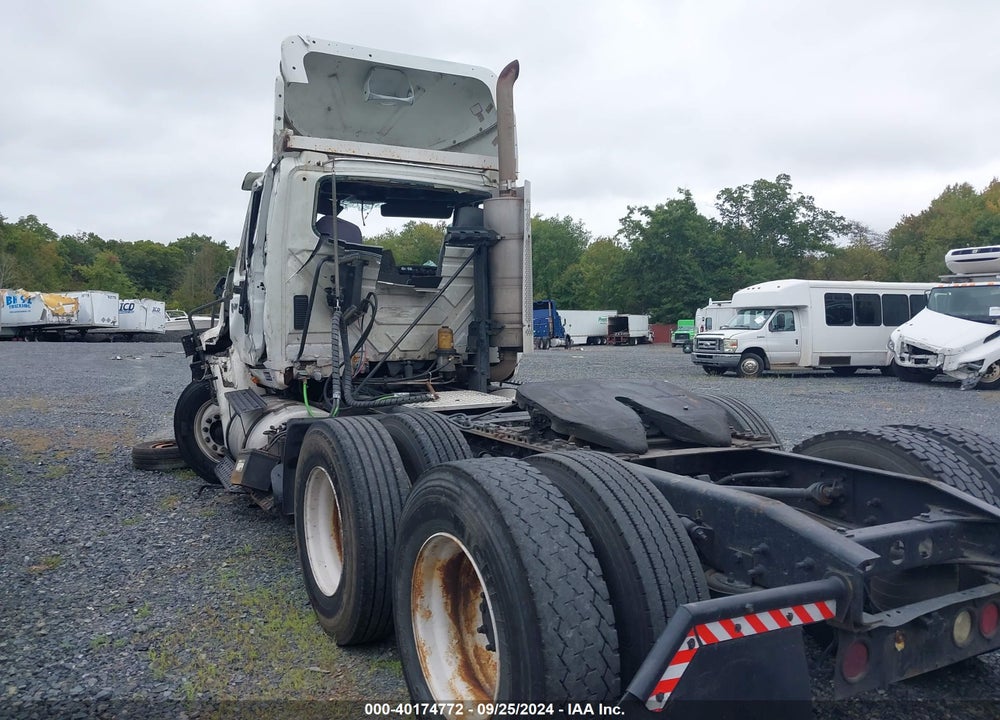 2006 INTERNATIONAL 8600 8600 VIN: 1HSHXSBR06J348493