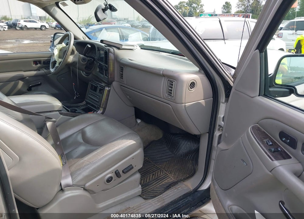 2005 GMC YUKON XL 1500 DENALI VIN: 1GKFK66U55J112980