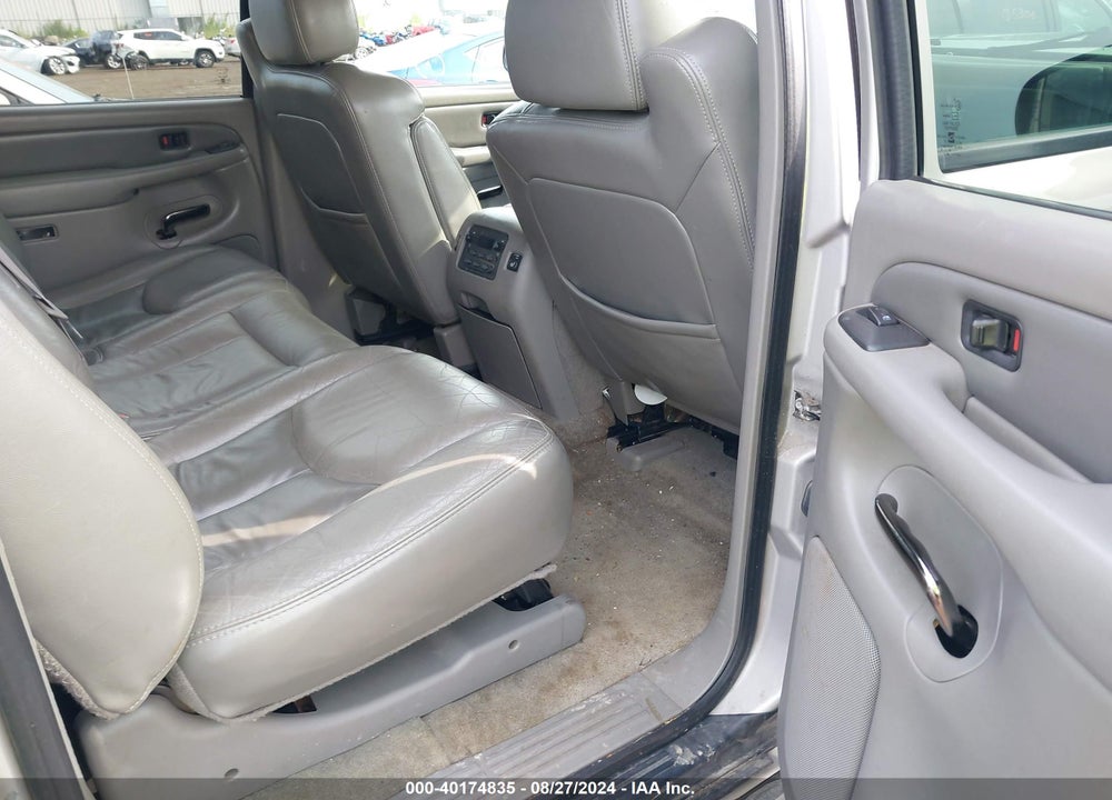 2005 GMC YUKON XL 1500 DENALI VIN: 1GKFK66U55J112980