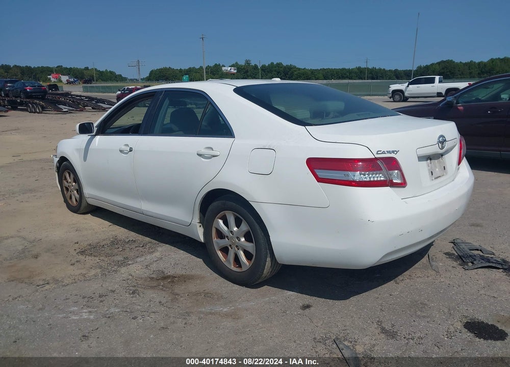 2011 TOYOTA CAMRY LE VIN: 4T1BF3EK8BU632996
