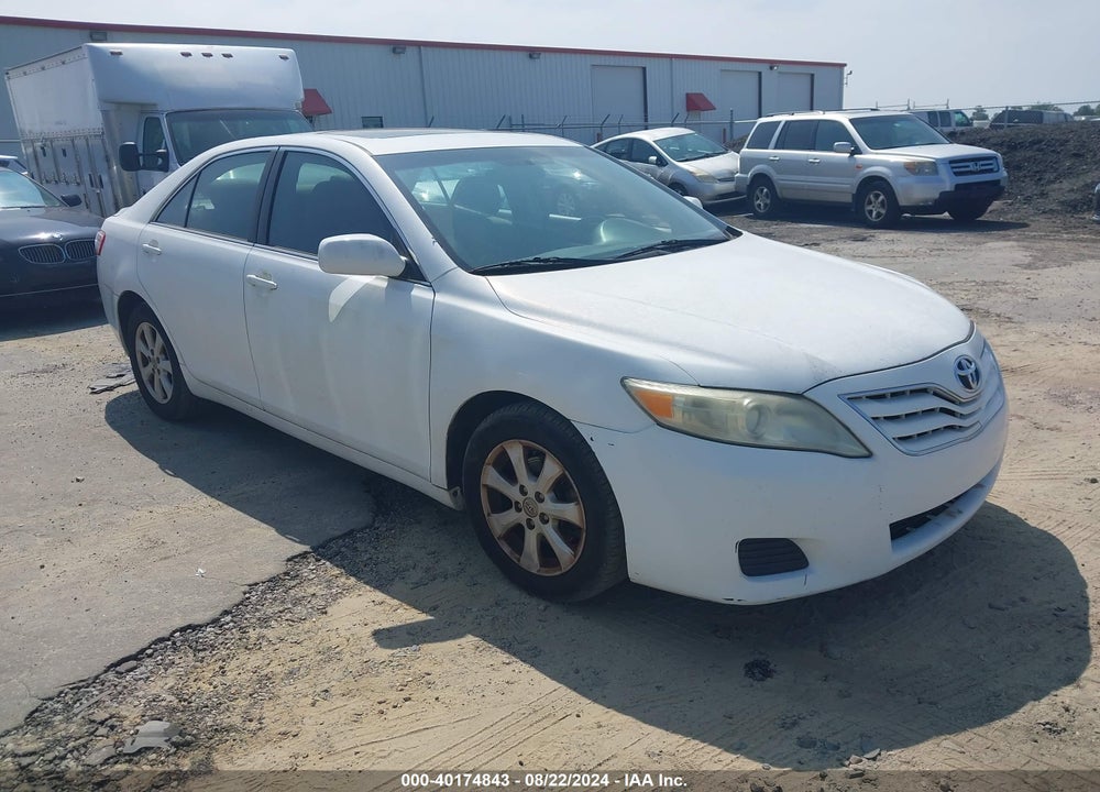 2011 TOYOTA CAMRY LE VIN: 4T1BF3EK8BU632996