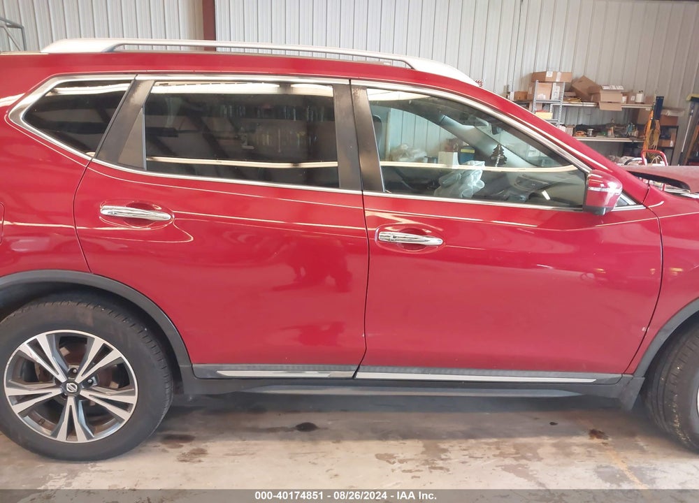 2017 NISSAN ROGUE VIN: 5N1AT2MV9HC760477