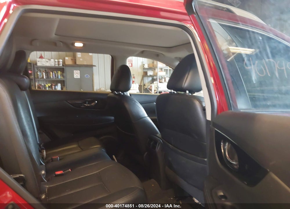 2017 NISSAN ROGUE VIN: 5N1AT2MV9HC760477