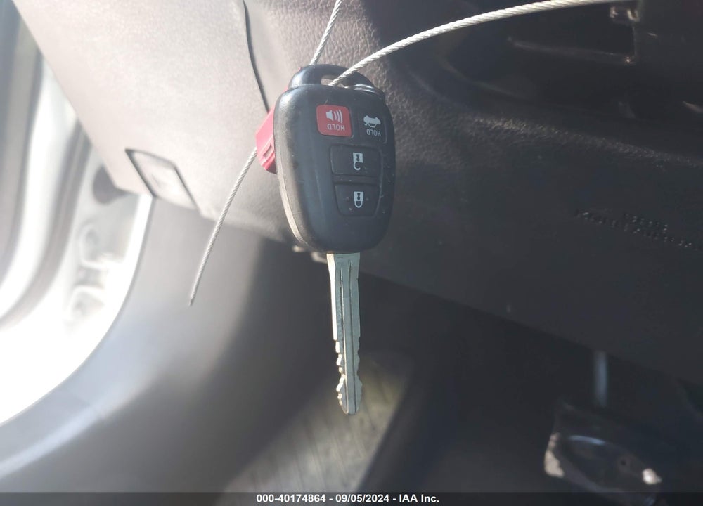 2017 TOYOTA COROLLA SE VIN: 2T1BURHE6HC896484