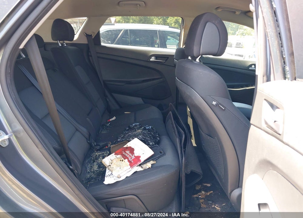 2017 HYUNDAI TUCSON SE VIN: KM8J33A40HU495248