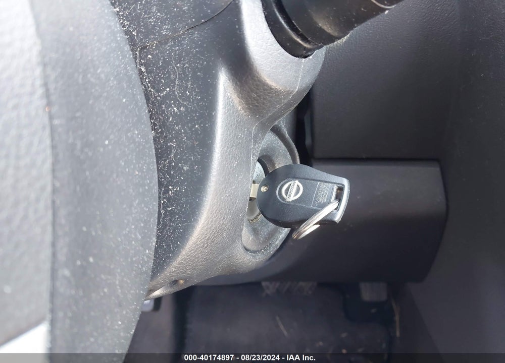 2014 NISSAN ROGUE SELECT S VIN: JN8AS5MT5EW617886