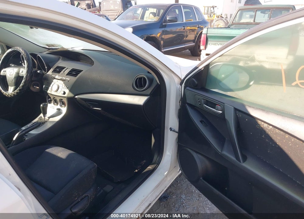 2010 MAZDA 3 I TOURING VIN: JM1BL1SGXA1147132