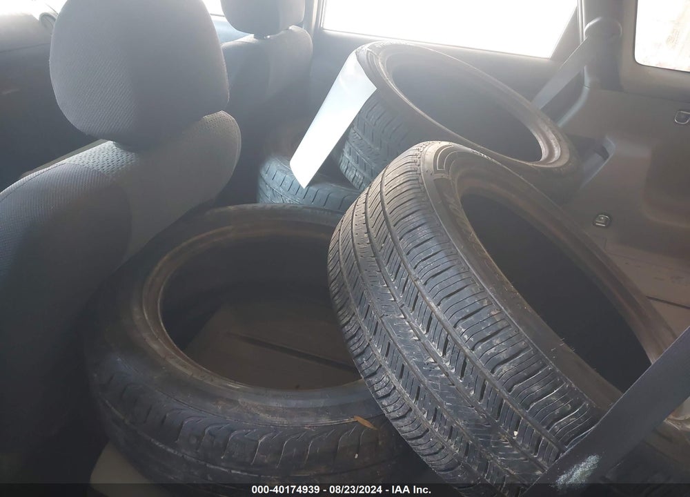 2004 TOYOTA MATRIX STANDARD VIN: 2T1KR32E64C250525