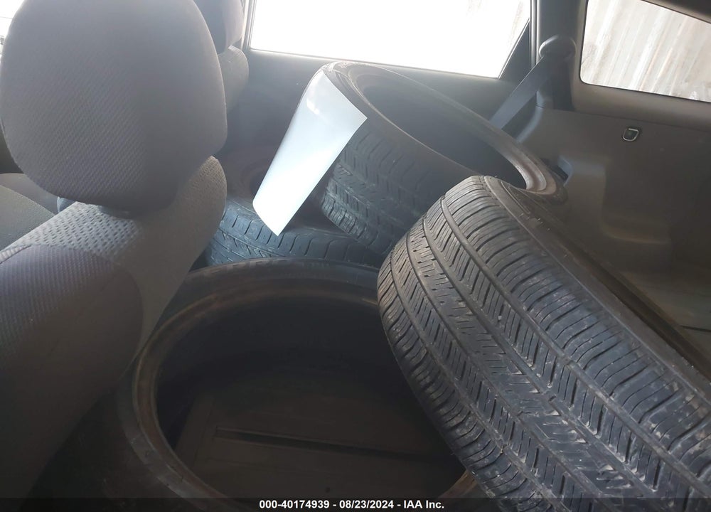 2004 TOYOTA MATRIX STANDARD VIN: 2T1KR32E64C250525