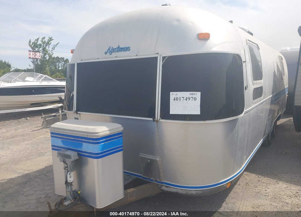 1987 AIRSTREAM TRAVEL TRAILER VIN: 2STKDAL25HJ504714