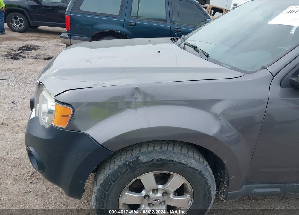 2010 FORD ESCAPE LIMITED VIN: 1FMCU9EG2AKC13884