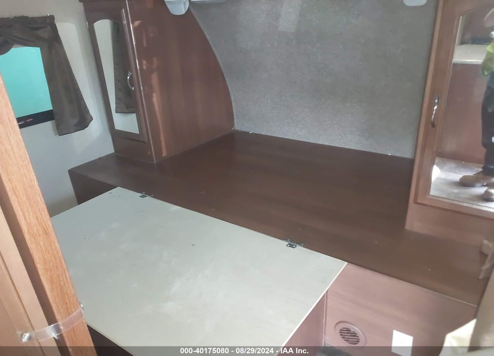 2016 COACHMEN LIBERTY VIN: 5ZT2FEWB6GA019054