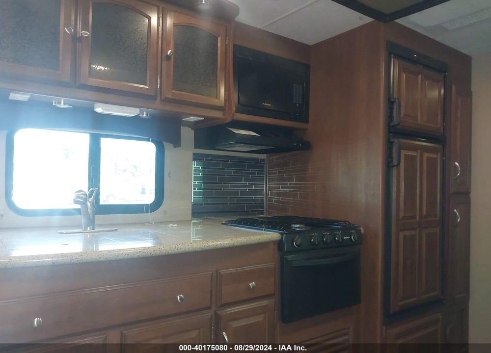 2016 COACHMEN LIBERTY VIN: 5ZT2FEWB6GA019054