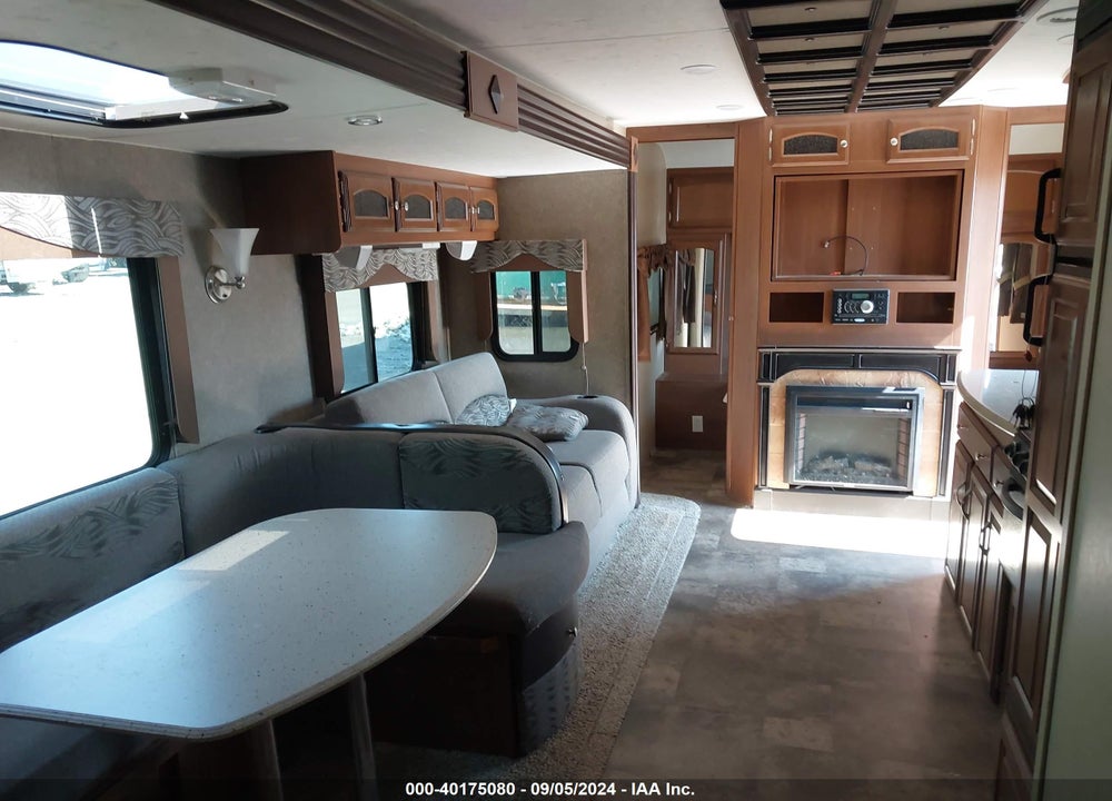 2016 COACHMEN LIBERTY VIN: 5ZT2FEWB6GA019054